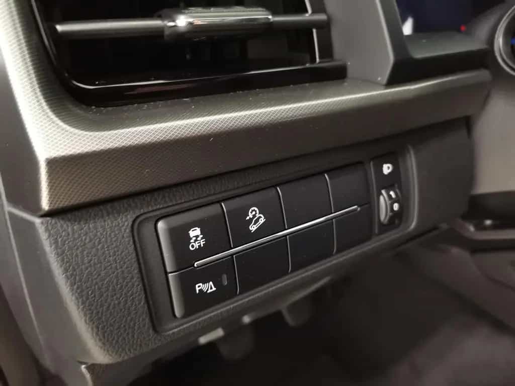 Ssangyong Musso Grand 2.2 D 4WD Navi|RFK|PDC 10/2025-photo-11