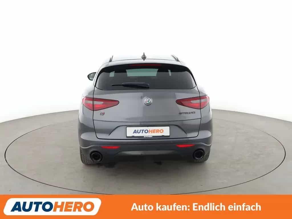 Alfa Romeo Stelvio 2.2 JTDM Q4 B-Tech Aut.*NAVI*BI-XENON* 01/2020-photo-4