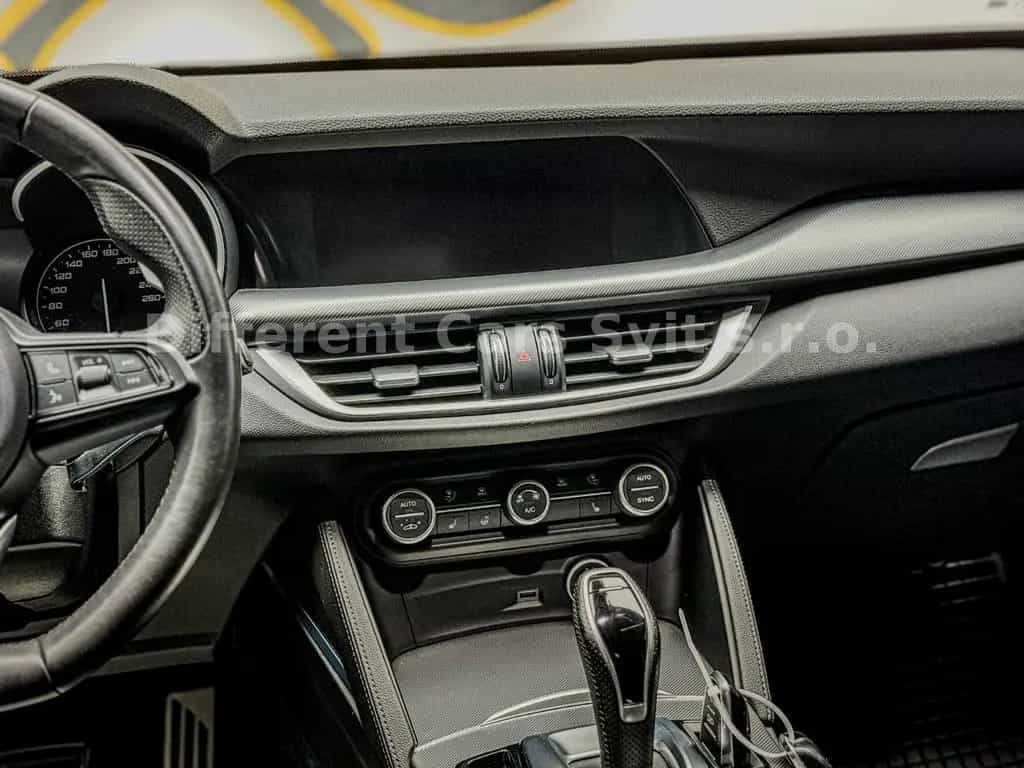 Alfa Romeo Stelvio Sprint Q4 03/2022-photo-18