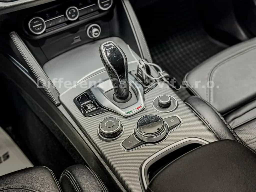 Alfa Romeo Stelvio Sprint Q4 03/2022-photo-19
