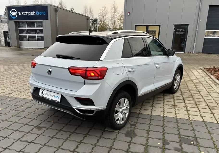 Volkswagen T-Roc Style 07/2018-photo-3