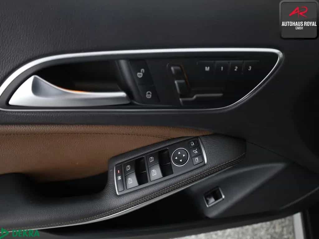 Mercedes-Benz GLA 45 AMG 4M EXKLUSIV KAMERA,COMAND,MEMORY,PANO 05/2015-photo-22
