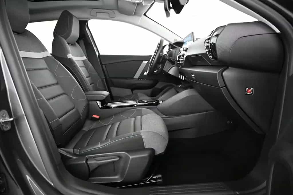 Citroën C4 X 1.2 PT EAT8 130 MAX LED/NAV/SOUND/PANO/H-UP 04/2024-photo-26