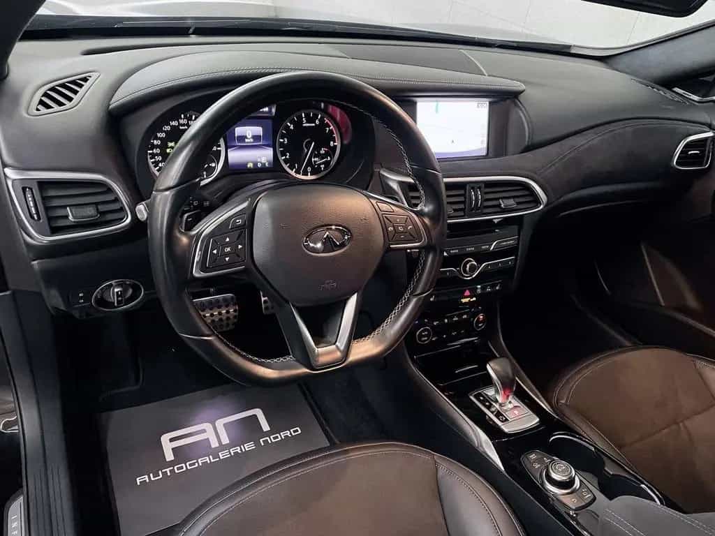 Infiniti Q30 S AWD Premium City Black AFS+Leder+Navi 03/2017-photo-10