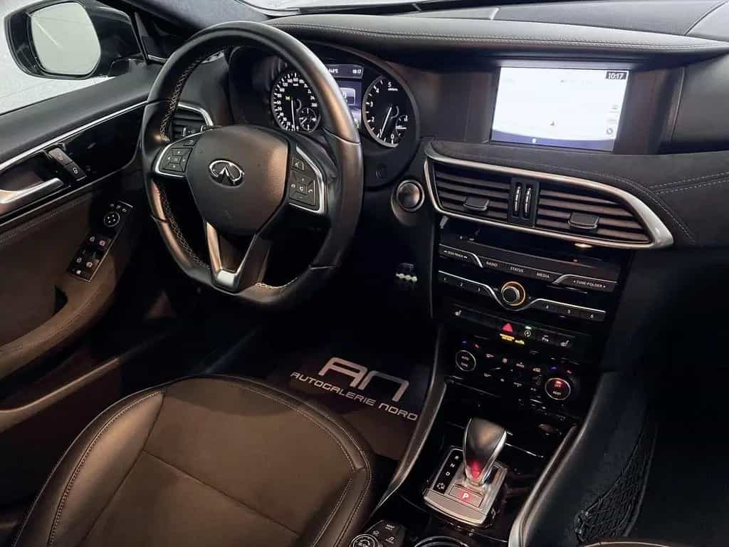 Infiniti Q30 S AWD Premium City Black AFS+Leder+Navi 03/2017-photo-11