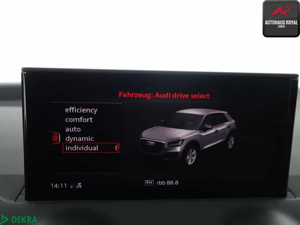 Audi Q2 2.0 TFSI qu S LINE KEYLESS,HUD,KAMERA,PANO,SH 08/2018-photo-13