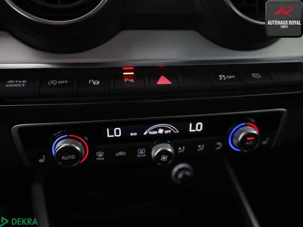 Audi Q2 2.0 TFSI qu S LINE KEYLESS,HUD,KAMERA,PANO,SH 08/2018-photo-16