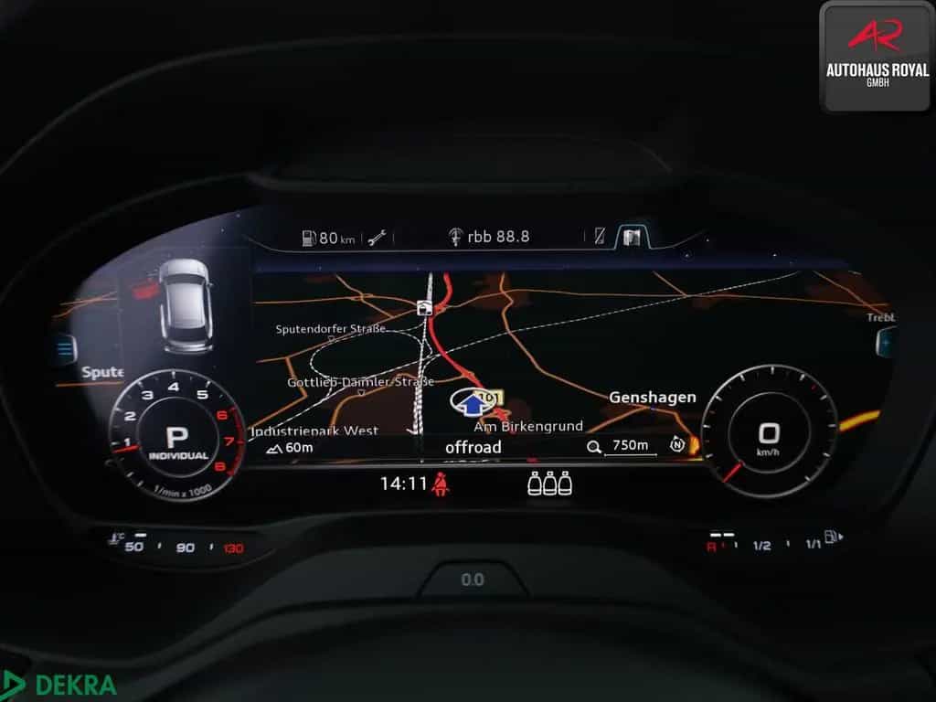 Audi Q2 2.0 TFSI qu S LINE KEYLESS,HUD,KAMERA,PANO,SH 08/2018-photo-17
