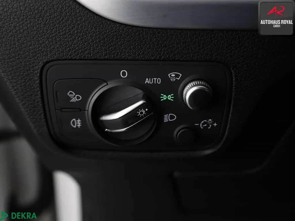 Audi Q2 2.0 TFSI qu S LINE KEYLESS,HUD,KAMERA,PANO,SH 08/2018-photo-19