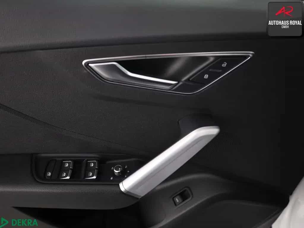 Audi Q2 2.0 TFSI qu S LINE KEYLESS,HUD,KAMERA,PANO,SH 08/2018-photo-23