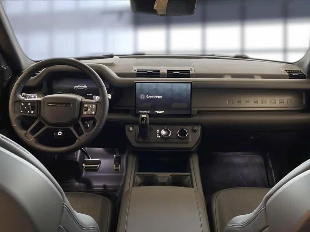 Land Rover Defender 110 P635 OCTA 07/2025-photo-14