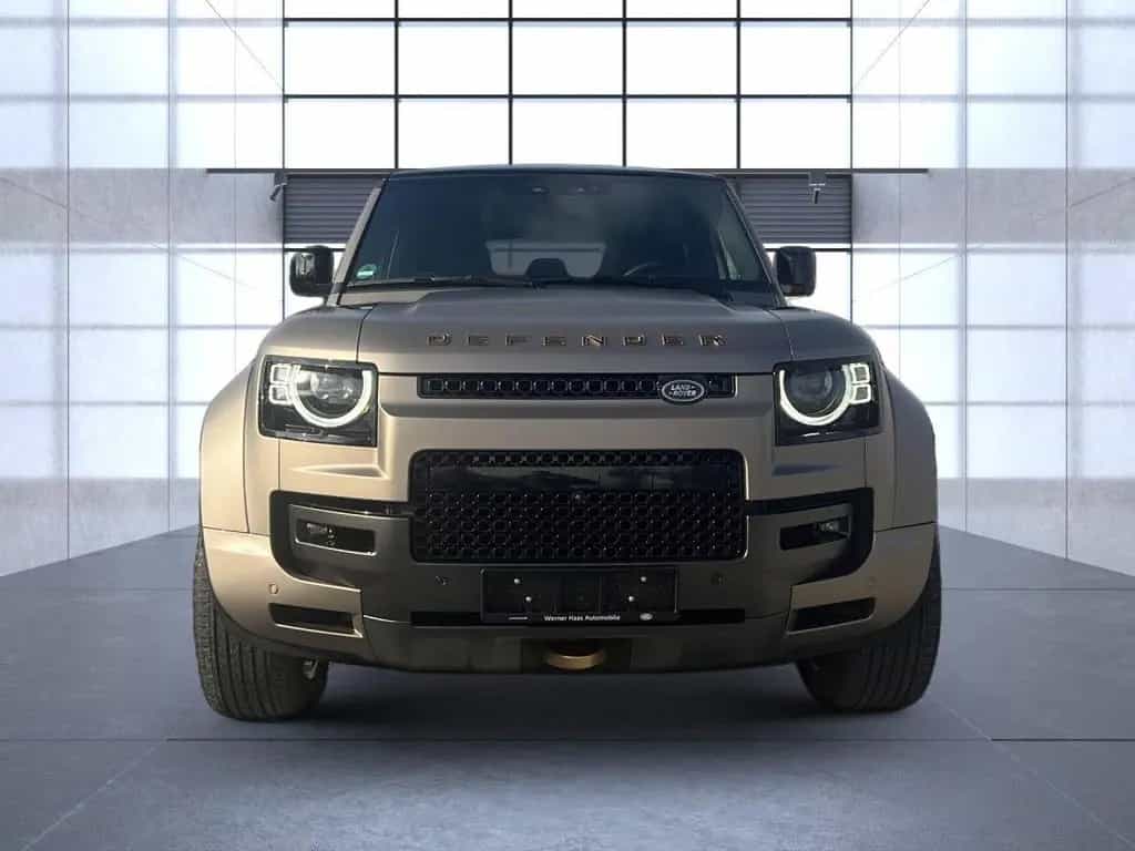 Land Rover Defender 110 P635 OCTA 07/2025-photo-2