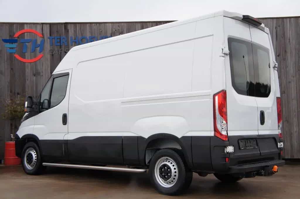 Iveco Daily 35S12 2.3 HPi Hi-Matic L2H2 AHK 85KW Euro6 01/2018-photo-1