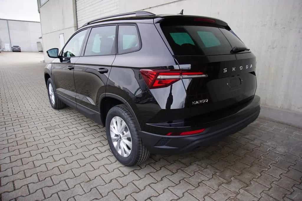 Skoda Karoq 1.5TSI DSG AHK Navi/MirrorLi Kamera LED 02/2024-photo-4