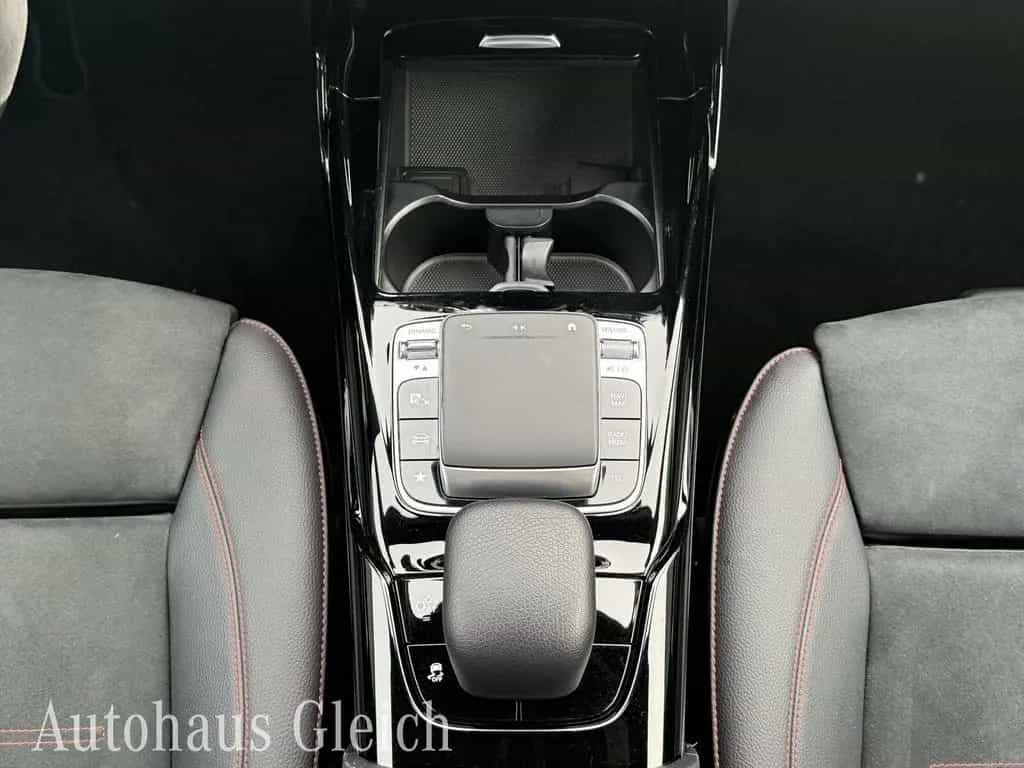 Mercedes-Benz AMG A 35 4Matic (EURO 6d-TEMP) Navi/Pano.-Dach 10/2019-photo-10