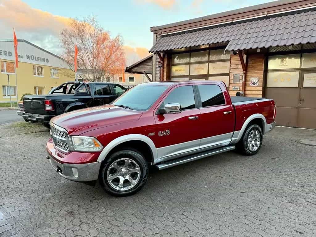 Dodge Clean CARFAX*UNFALLFREI*LARAMIE*RAMBOX*GARANTIE 10/2018-photo-0