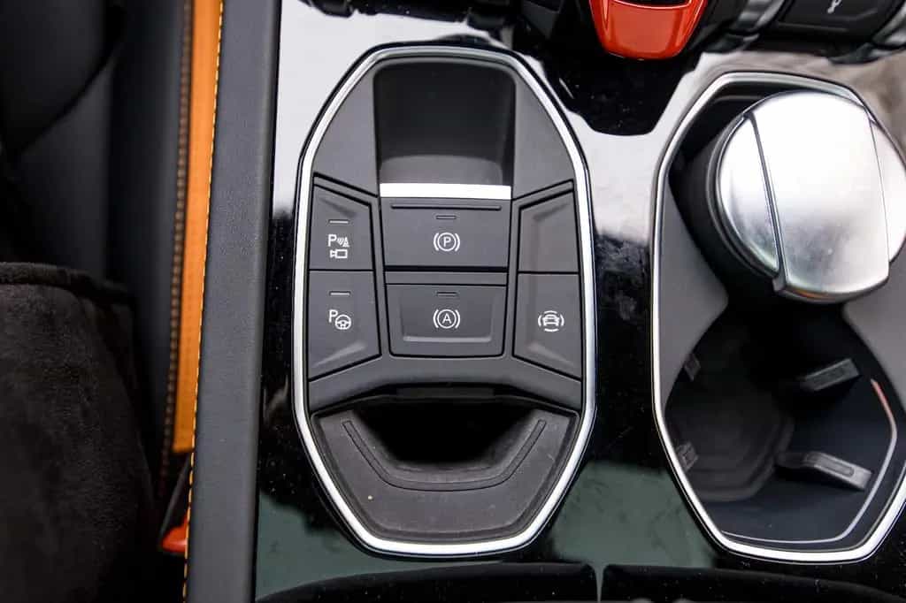 Lamborghini Urus 4.0 V8 Sport 08/2024-photo-16