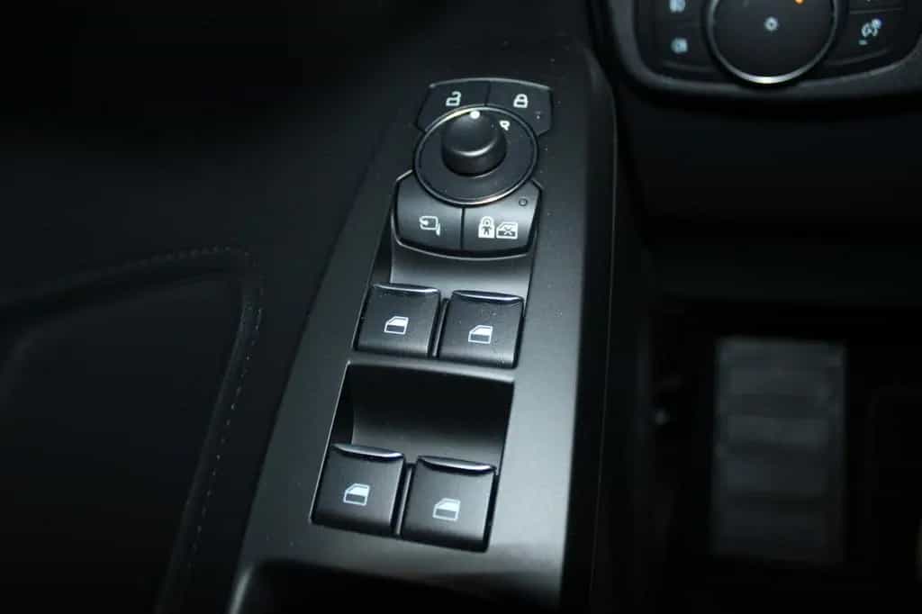 Ford Focus ST-Line X Turnier AHK LED NAVI CAM WinterP 11/2021-photo-14