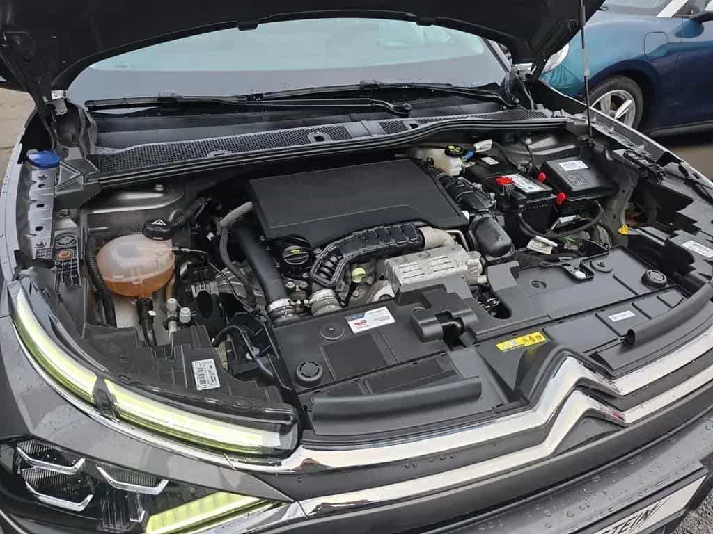 Citroën C4 Max 1.2 PureTech 130 Schiebedach HeadUp Navi 05/2024-photo-32