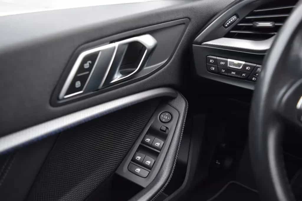 BMW 116 iA Luxury Line 02/2021-photo-16