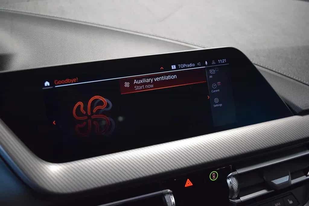 BMW 116 iA Luxury Line 02/2021-photo-21