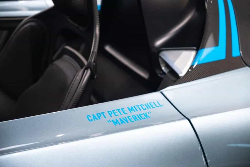 Aston Martin V12 Vantage V12 Speedster - Top Gun Maverick 11/2022-photo-20