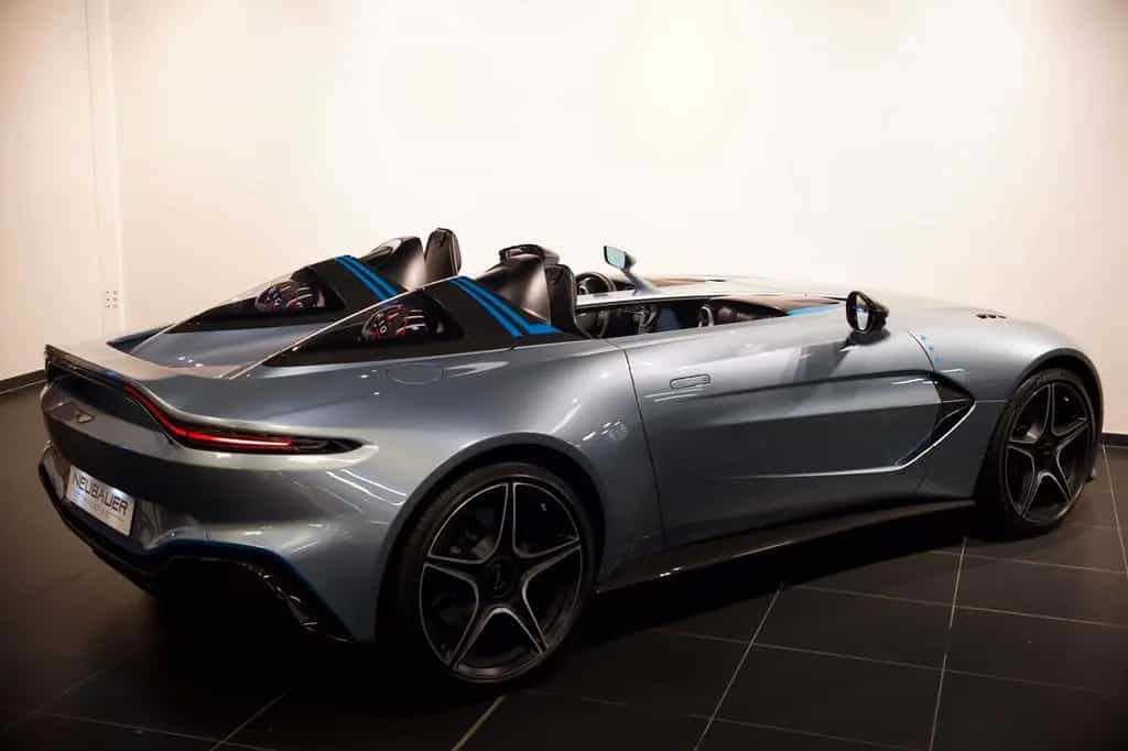 Aston Martin V12 Vantage V12 Speedster - Top Gun Maverick 11/2022-photo-3