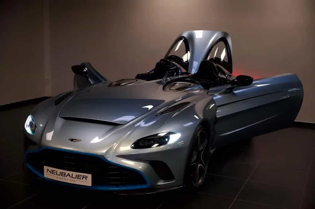 Aston Martin V12 Vantage V12 Speedster - Top Gun Maverick 11/2022-photo-5