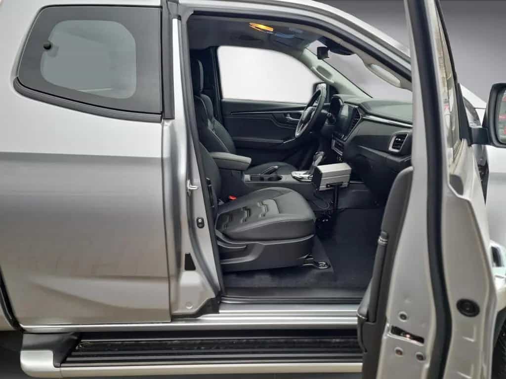 Isuzu D-Max Space Cab LS WINTERDIENSTUMRÜSTUNG VO & HI null-photo-12