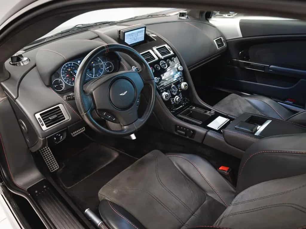Aston Martin DBS Coupe 6.0 V12 Dealermaintained B&O Audio 03/2012-photo-4