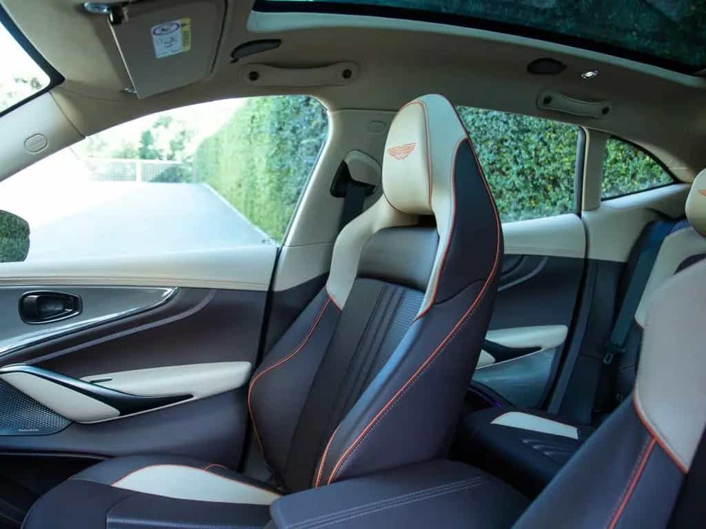 Aston Martin DBX 707 | NEW | VAT | Storm Purple null-photo-19