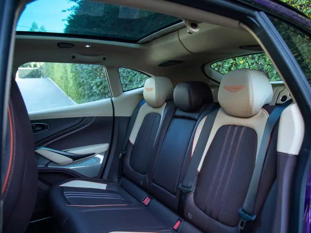 Aston Martin DBX 707 | NEW | VAT | Storm Purple null-photo-21