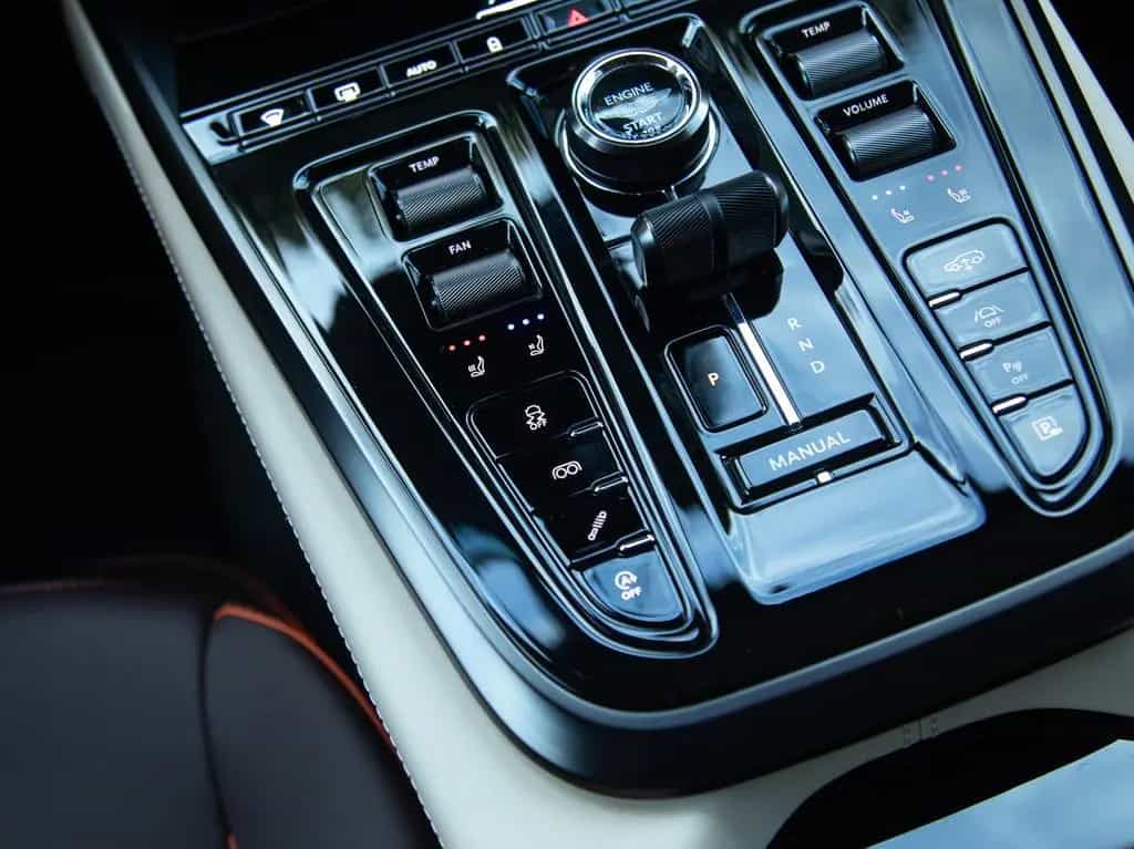 Aston Martin DBX 707 | NEW | VAT | Storm Purple null-photo-28