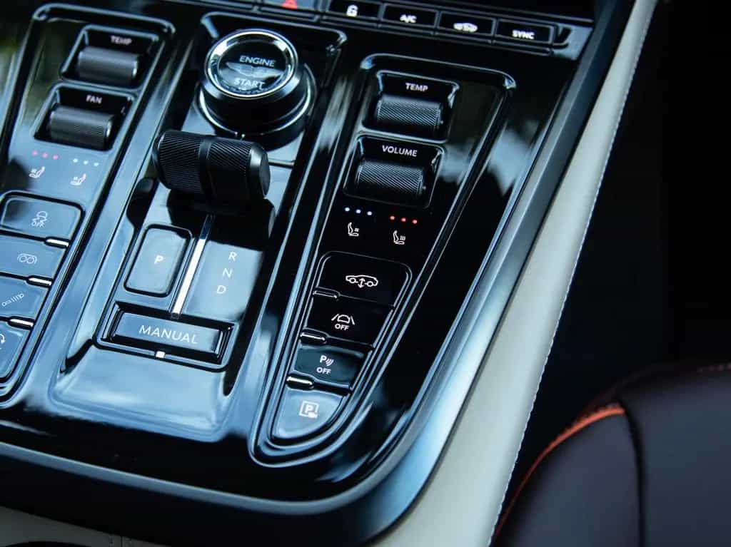 Aston Martin DBX 707 | NEW | VAT | Storm Purple null-photo-29