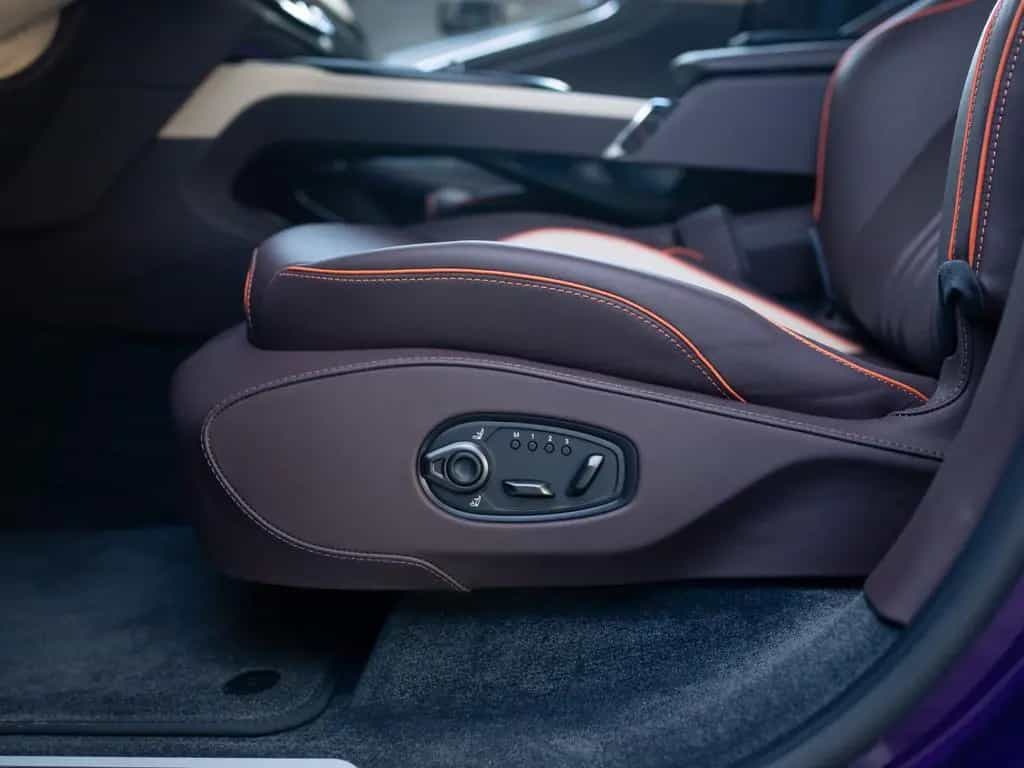Aston Martin DBX 707 | NEW | VAT | Storm Purple null-photo-40