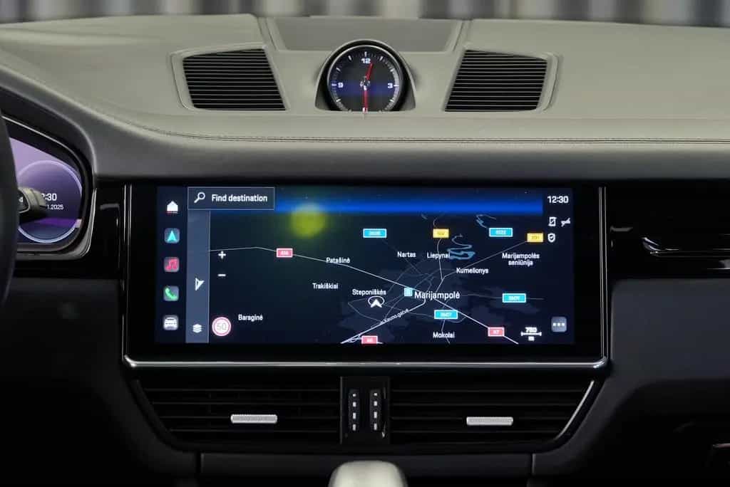 Porsche Cayenne Basis 06/2022-photo-10