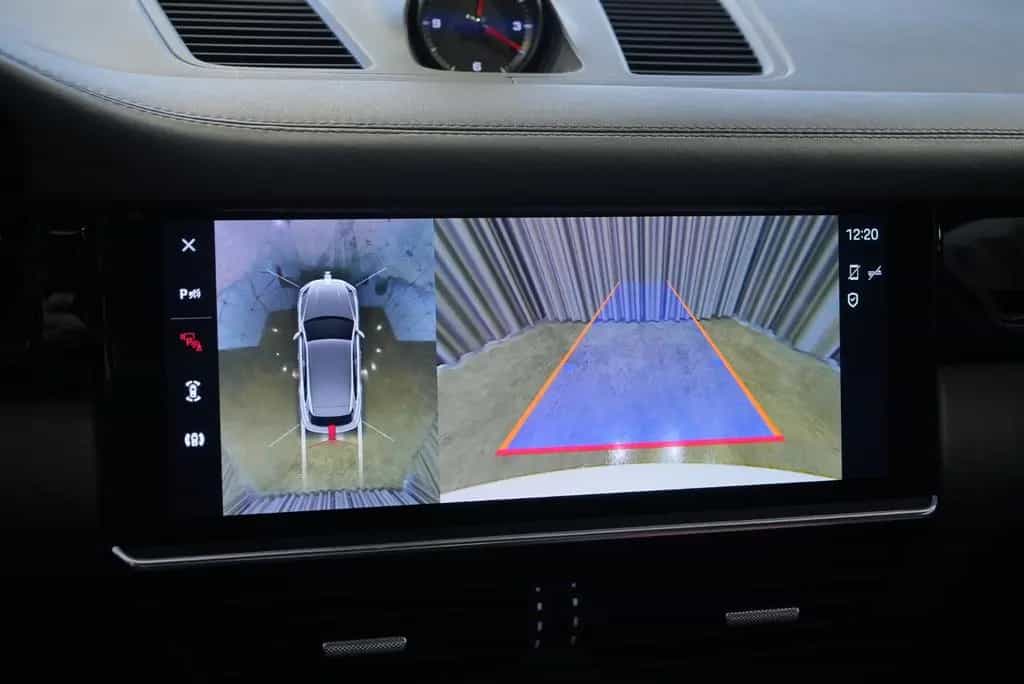 Porsche Cayenne Basis 06/2022-photo-11
