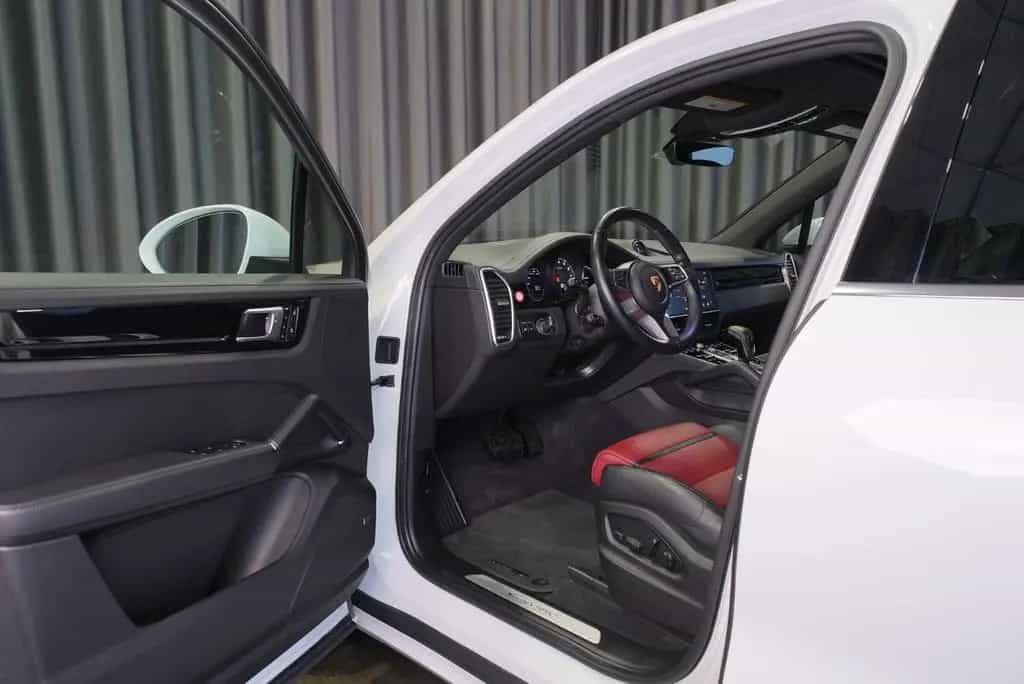 Porsche Cayenne Basis 06/2022-photo-16