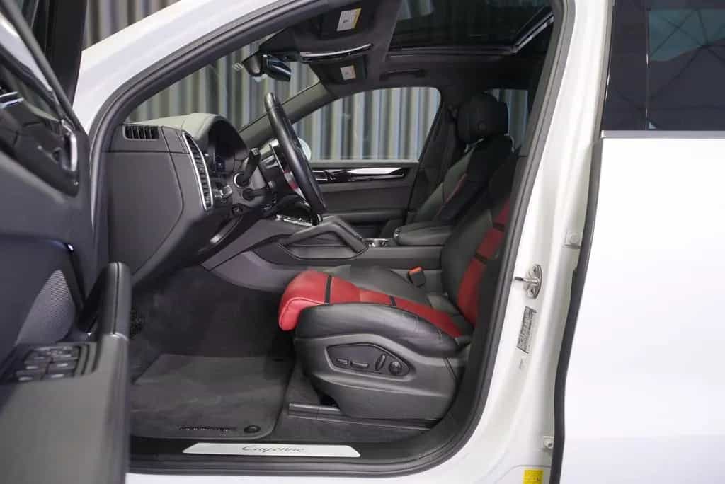 Porsche Cayenne Basis 06/2022-photo-17