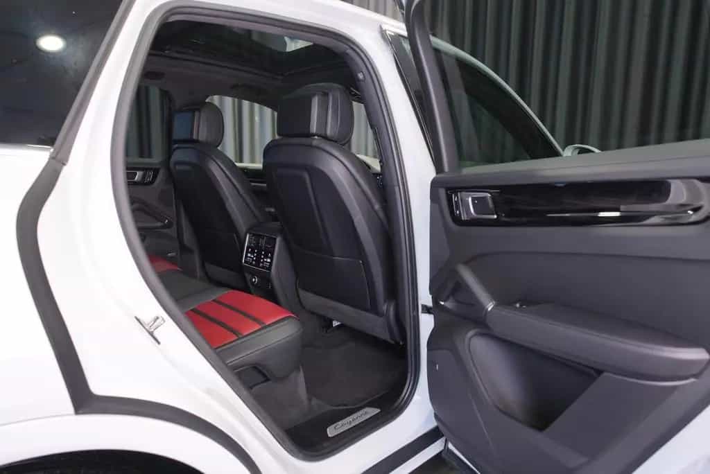 Porsche Cayenne Basis 06/2022-photo-22