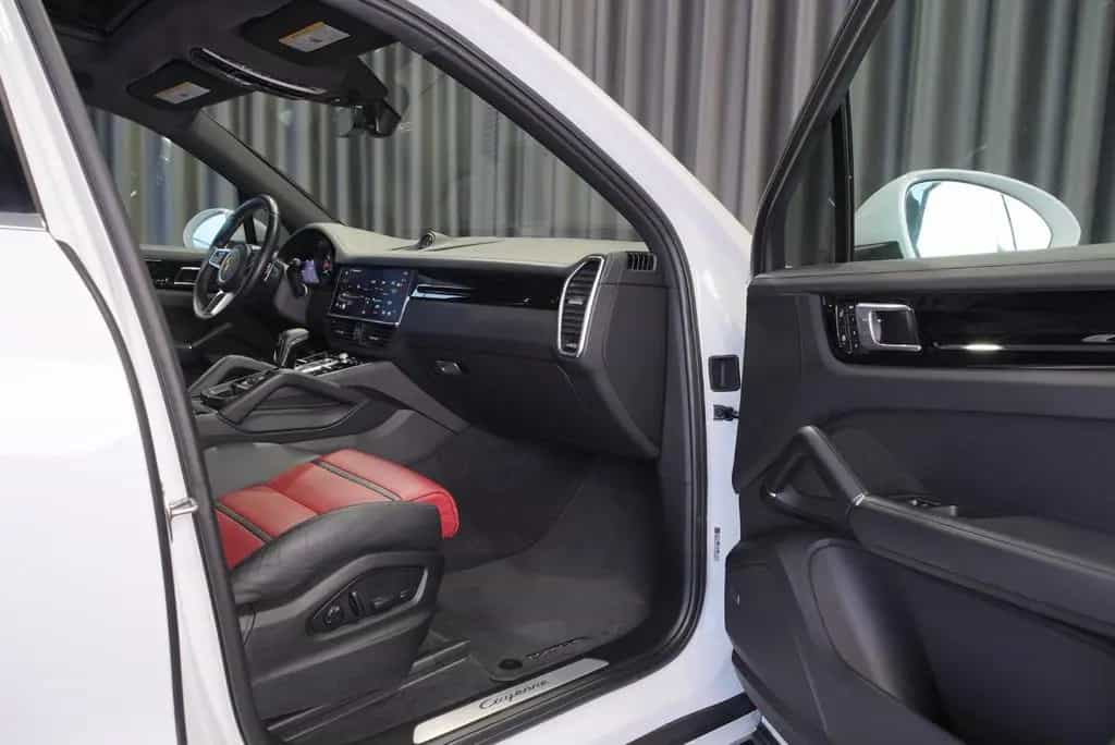 Porsche Cayenne Basis 06/2022-photo-23