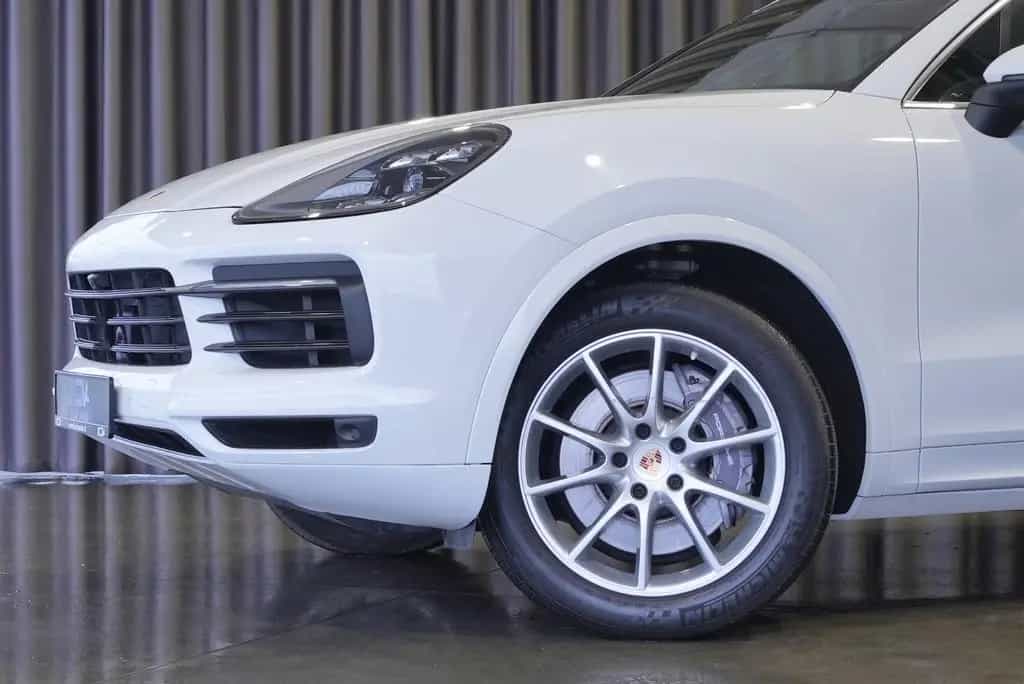 Porsche Cayenne Basis 06/2022-photo-3