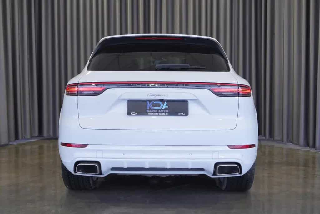 Porsche Cayenne Basis 06/2022-photo-5