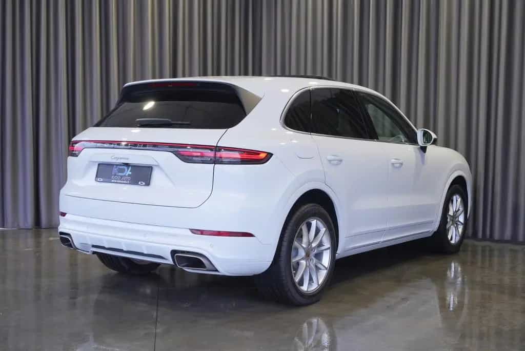 Porsche Cayenne Basis 06/2022-photo-6