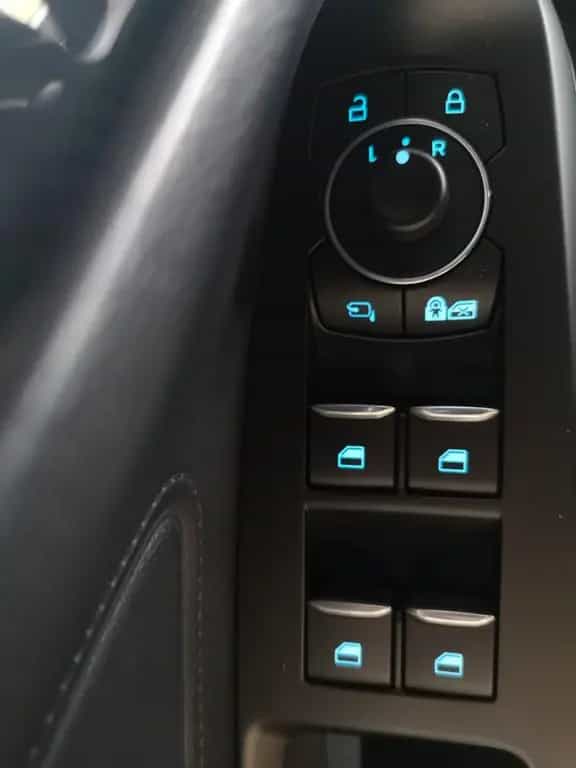 Ford Focus Turnier ST LED Navi 07/2022-photo-12
