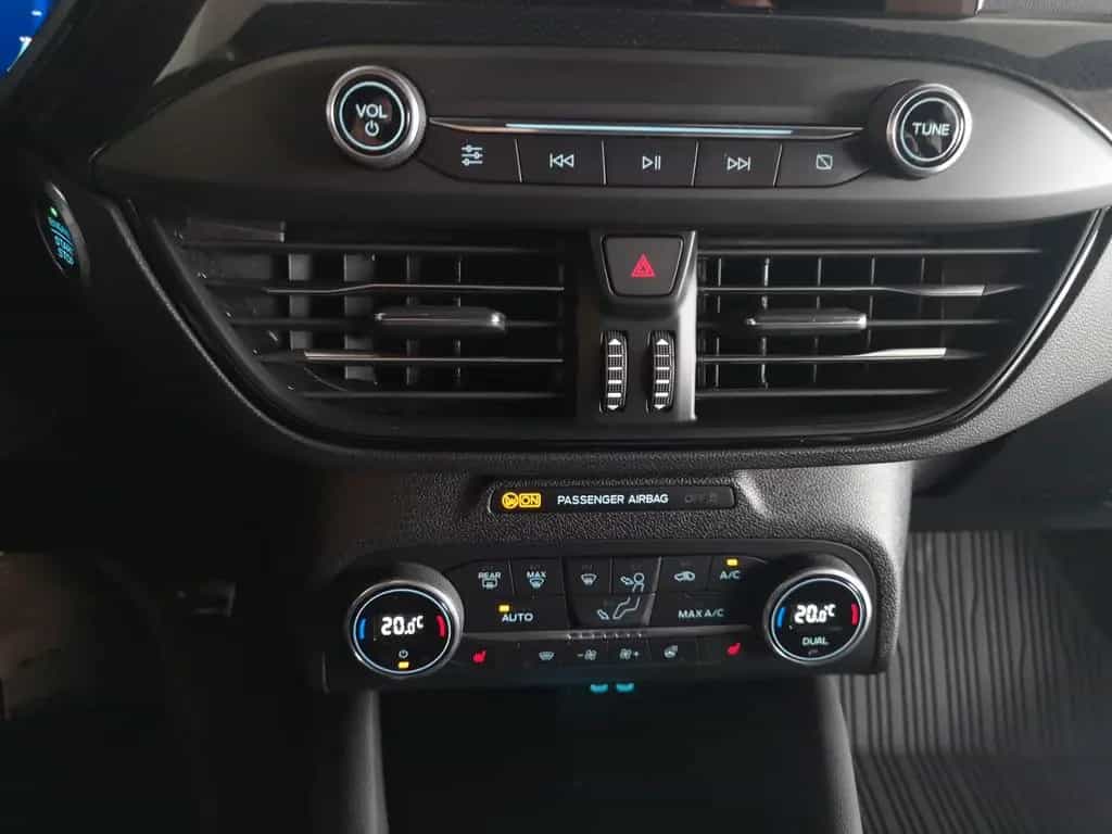 Ford Focus Turnier ST LED Navi 07/2022-photo-19