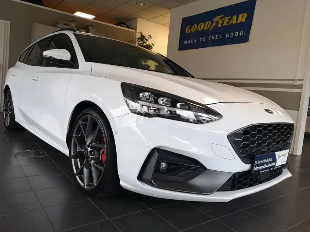 Ford Focus Turnier ST LED Navi 07/2022-photo-2