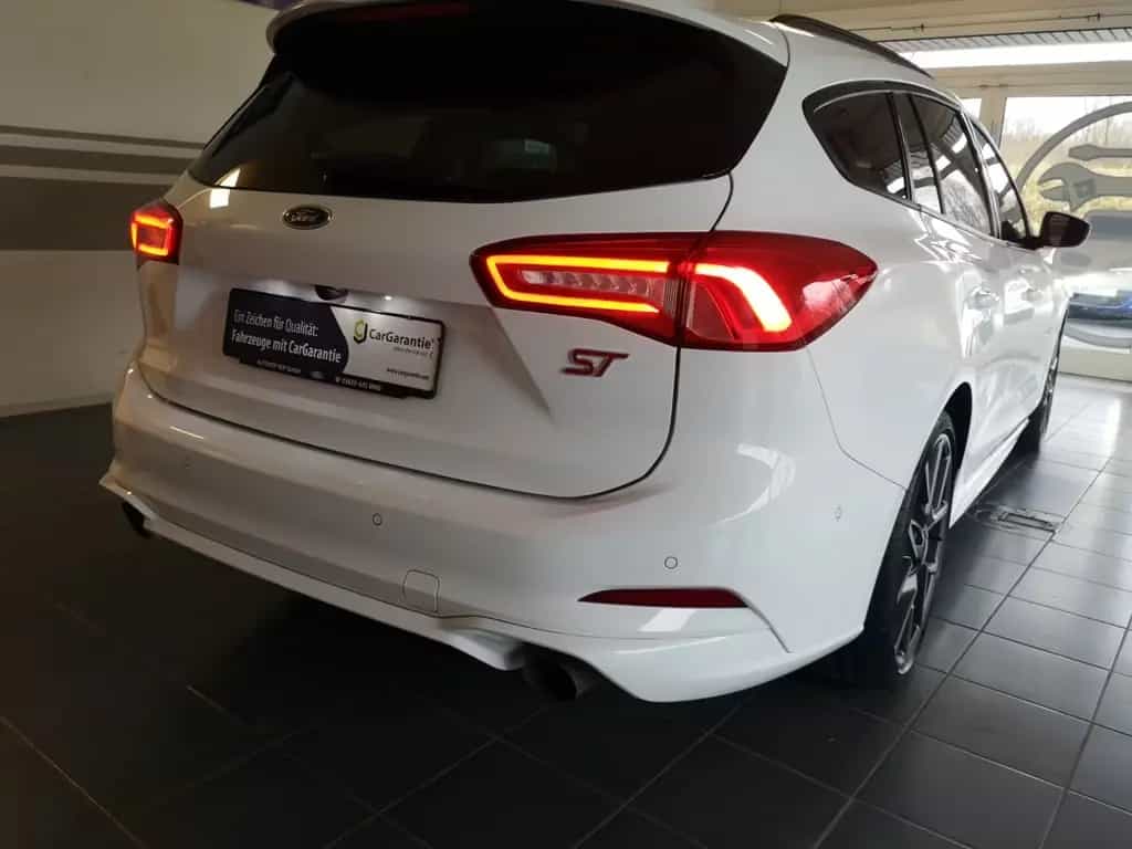 Ford Focus Turnier ST LED Navi 07/2022-photo-5