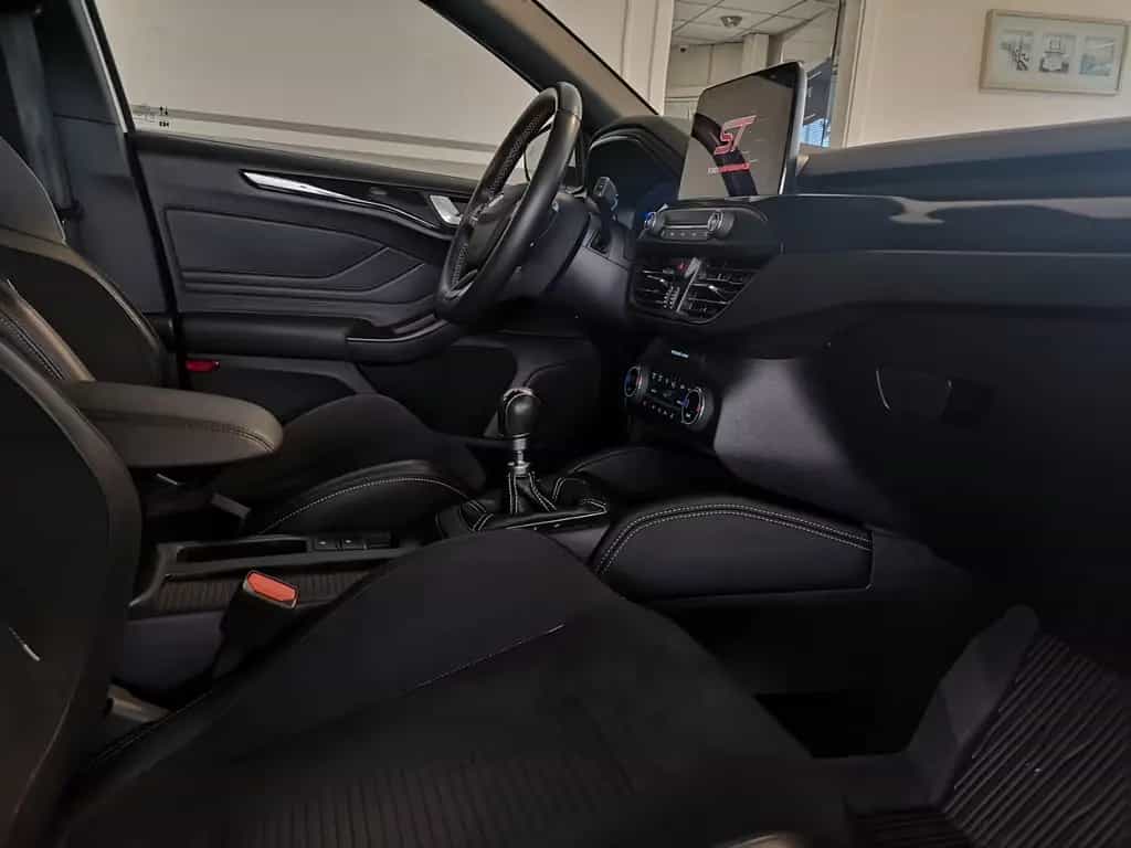 Ford Focus Turnier ST LED Navi 07/2022-photo-6