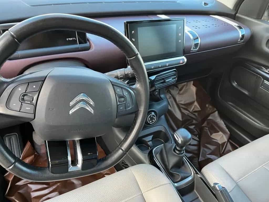 Citroën C4 Cactus Shine PANO ALU LEDER AHK NAVI KEYLESS 03/2019-photo-9